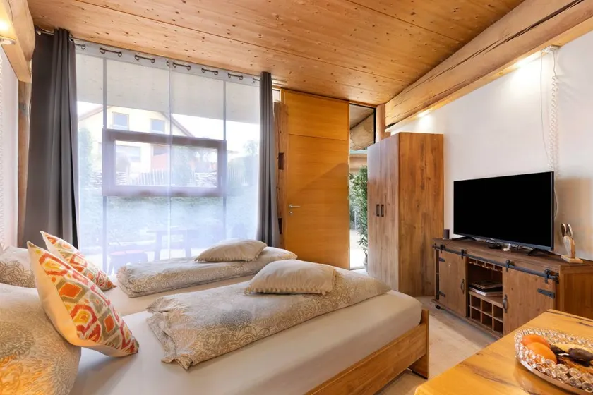 Holiday apartment with garden & terrace | Garden view - Image 1