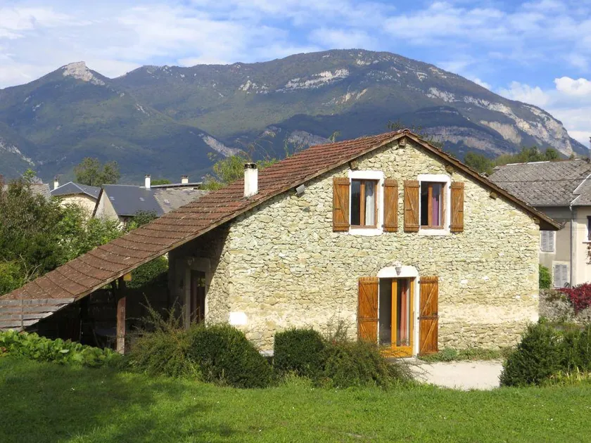 Children-friendly lovely gite with BBQ, garden & terrace | Pets are welcome - Image 1