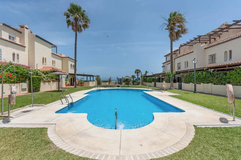Exclusive Beachfront Villa with Stunning Views and Pool - Image 1