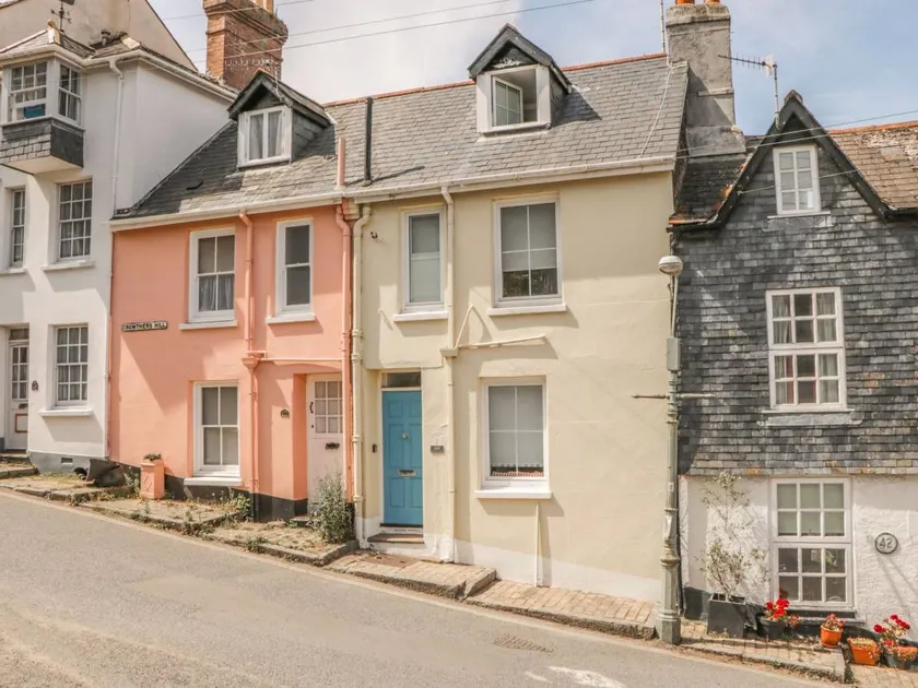 The Garden Cottage - Elevated position, wonderful views over Dartmouth, beautiful garden - Image 1