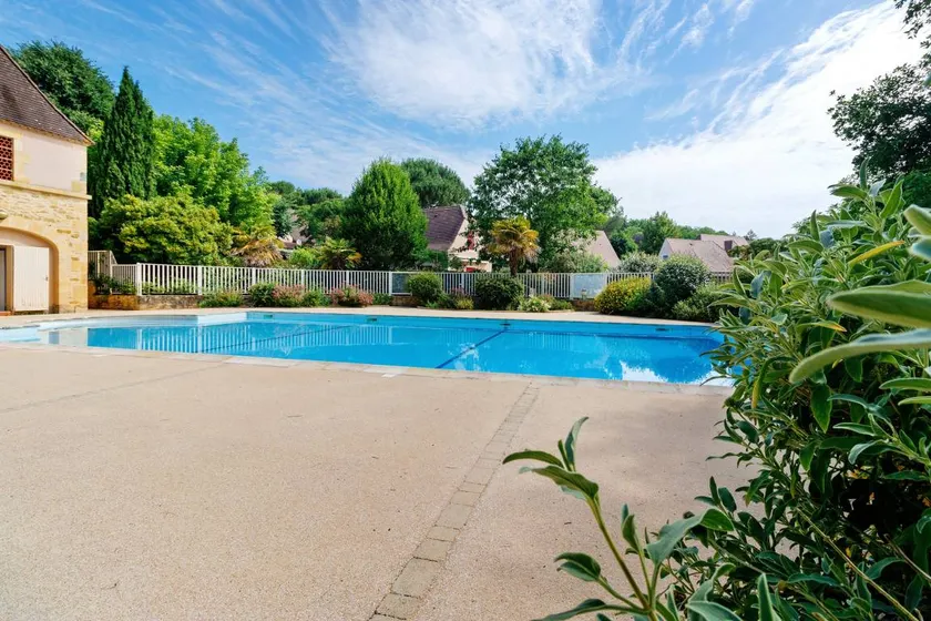 House with terrace, garden & pool | Garden view - Image 1