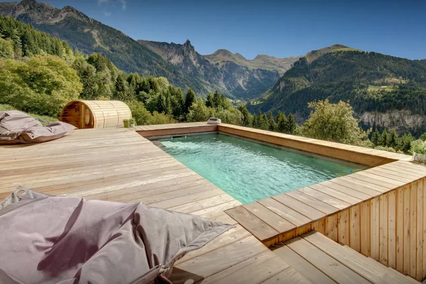 Luxury chalet with stunning views from pool, sauna & spa - OVO Network - Image 1