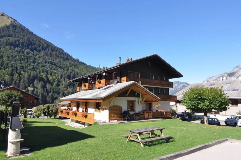 Nice apartment with garden & BBQ | Mountain view | Close to the ski - Image 1