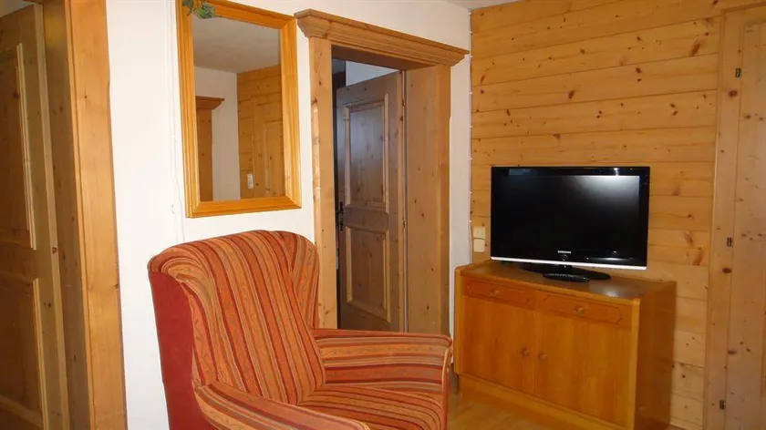 Child-friendly pleasant flat with terrace | Ski nearby | Pets are welcome - Image 1