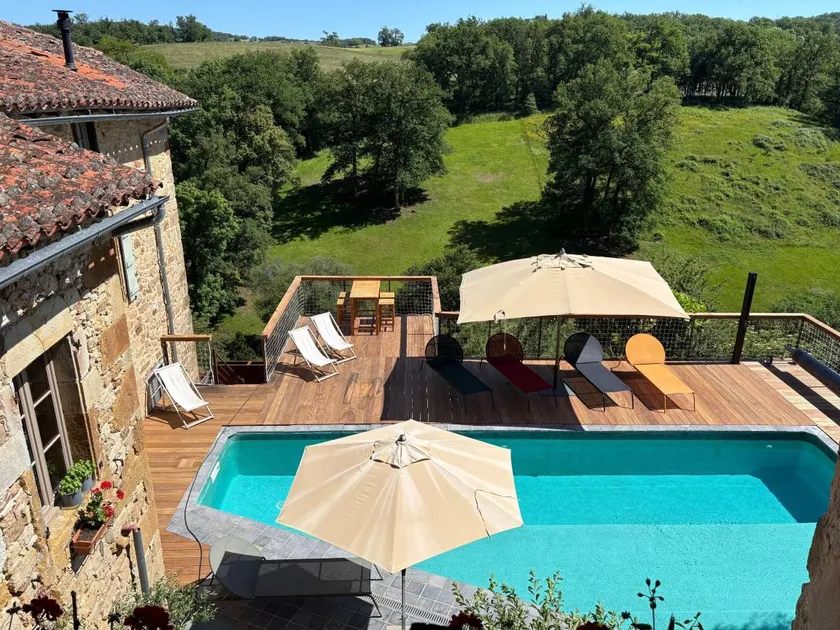 Children-friendly beautiful cottage with terrace, pool & barbeque | River view | Pets are welcome - Image 1