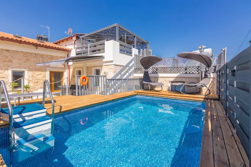 Holiday home with garden, terrace & private pool | Garden view - Image 1