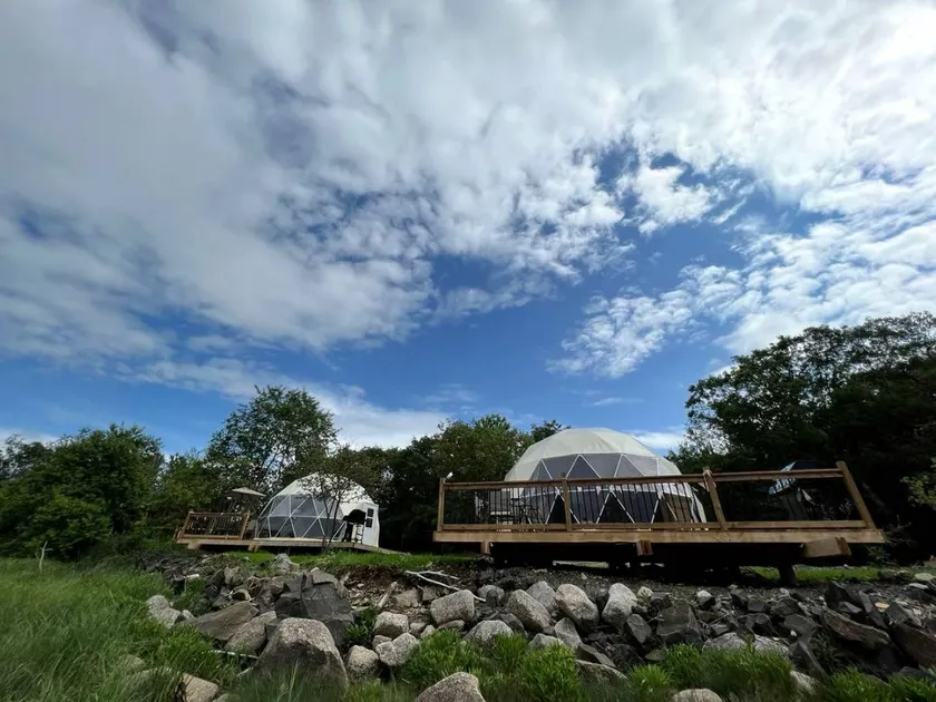 Incredible Deluxe Dome with Private Deck, BBQ and River Views in Canada - Image 1