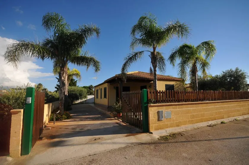 Maison de vacances avec barbecue, jardin et terrasse - Image 1