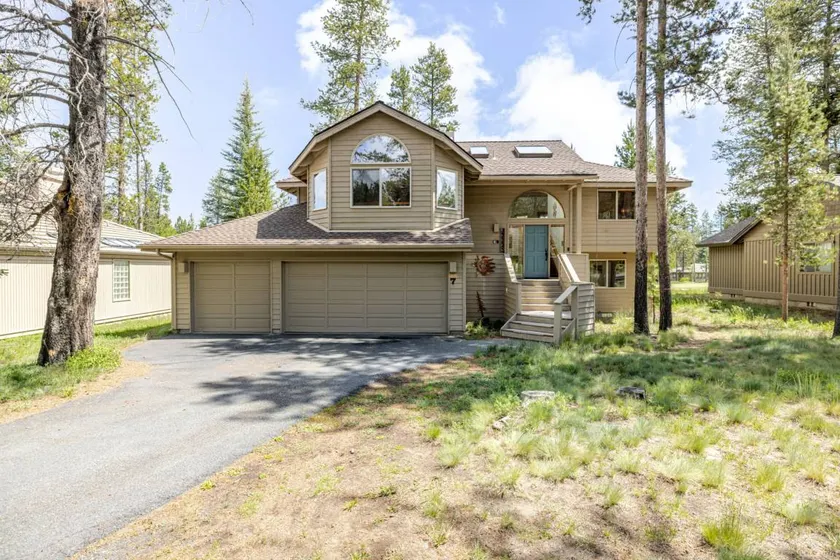 7 Vine Maple 4 Bedroom Home - Image 1
