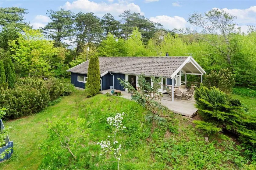 House with sauna, terrace & BBQ - Image 1