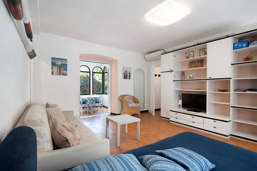 Fully equipped flat with garden | City view | Close to the beach - Image 1