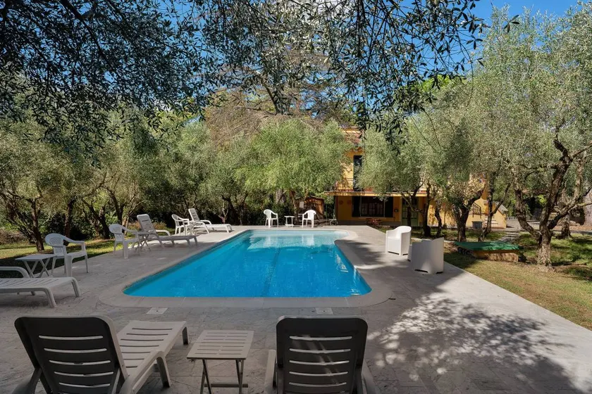 House with pool & garden | Garden view - Image 1