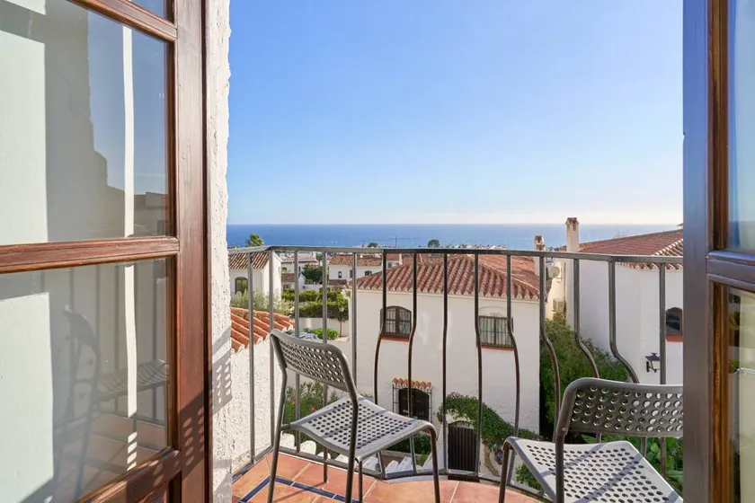 Villa 'Casa Naranjos’ in Nerja with Sea View, Wi-Fi, Air Conditioning and 2 full kitchens - Image 1