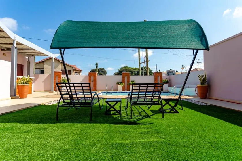 Family-friendly nice apartment with pool - Image 1