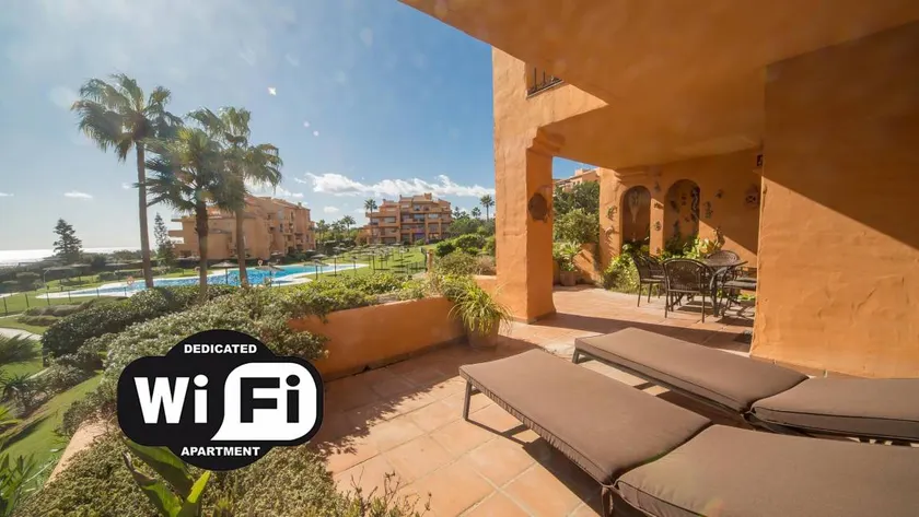 Apartment mit Garten, Terrasse und Pool - Image 1