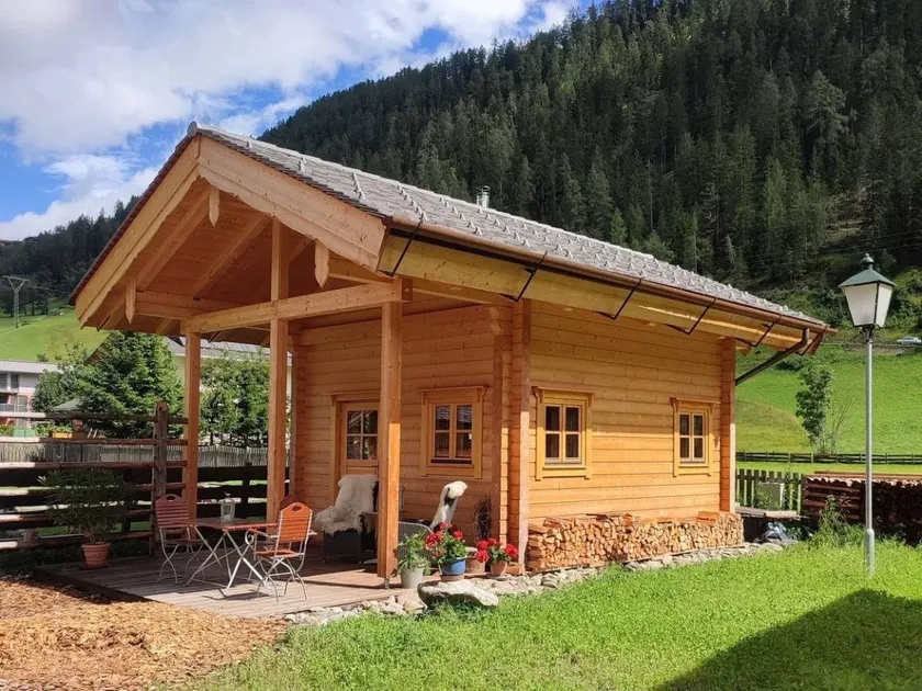 Lovely house with pool & sauna | Pet-friendly - Image 1