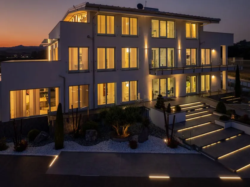 Flat with garden & terrace | Garden view - Image 1