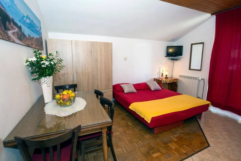 Holiday apartment with barbecue - Image 1