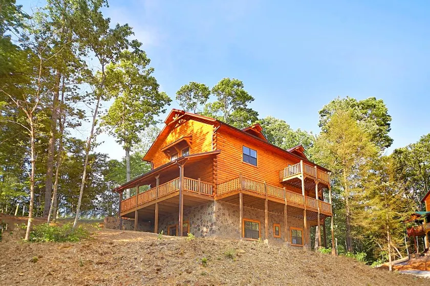 Kinderfreundliches weiträumiges Ferienhaus mit Grill, Whirlpool und schnellem Internet | Bergblick - Image 1