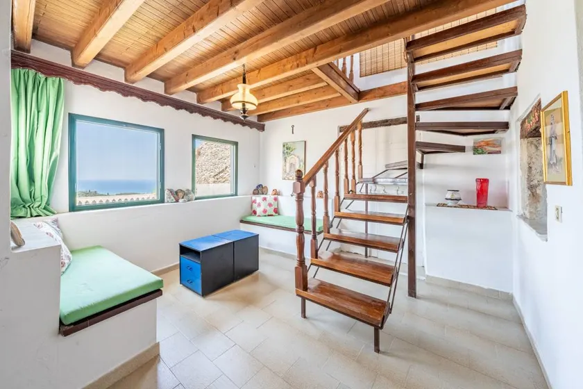 Holiday Home 'Priest's Traditional Mansion' with Sea View, Shared Terrace and Wi-Fi - Image 1