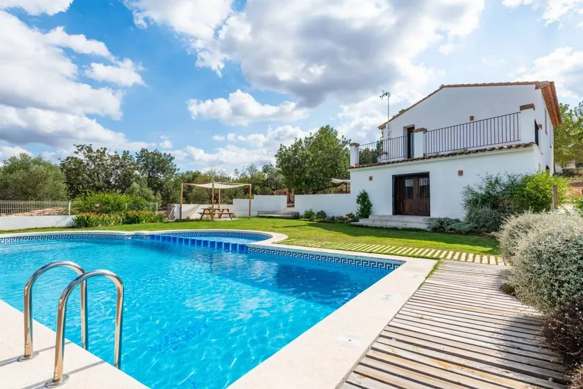 Ferienhaus mit Terrasse, privatem Pool und Garten | Bergblick - Image 1