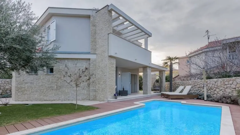 Villa entièrement équipée avec piscine privée, barbecue et jardin | Vue mer | À côté de la plage | Avec animaux autorisés - Image 1