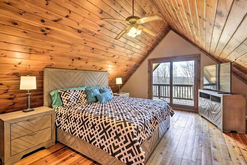 Enchanting Nature Escape with Peaceful Comfort Near the Pocono Mountains, Pleasant Mount, Pennsylvania - Image 1