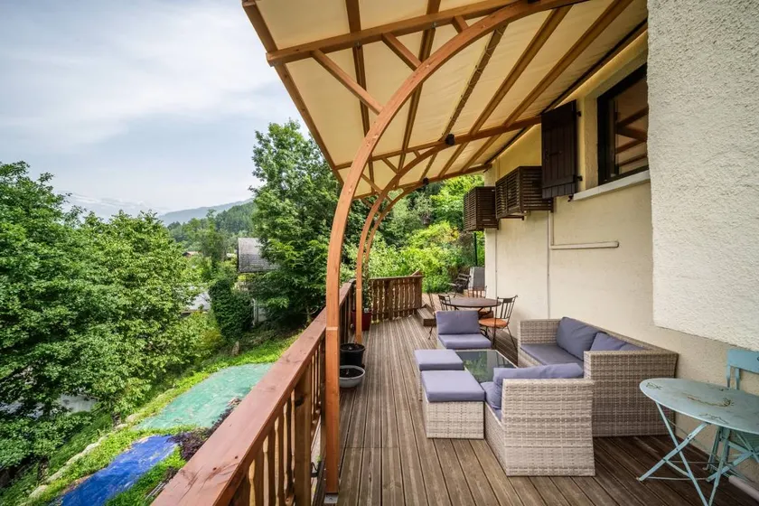 Holiday Apartment "Chalet La Bartavelle - Morillon" near Slopes with Private Terrace & Wi-Fi - Image 1
