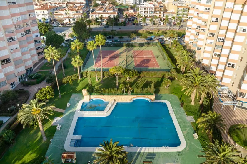 Appartement avec piscine et internet haut débit | Vue mer - Image 1