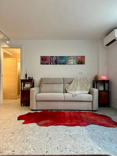 Agradable habitación privada con jacuzzi y sauna | Cerca de la playa - Image 1