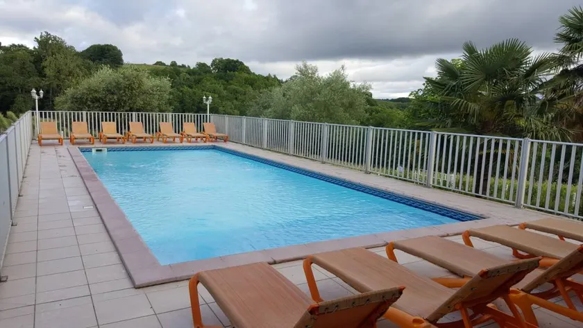 Gite with pool, garden & barbeque - Image 1
