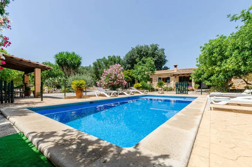 YourHouse Can Rafelino - Image 1