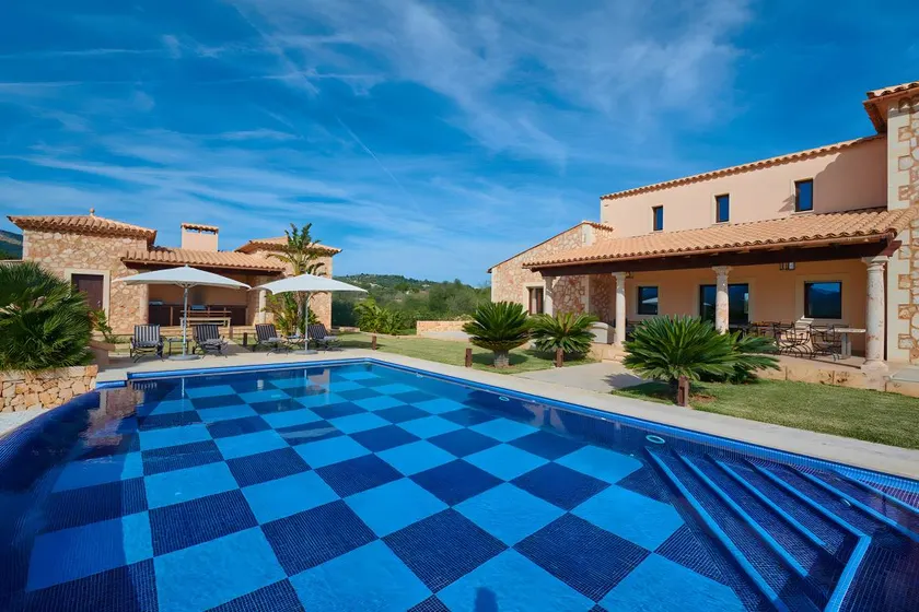 Merveilleuse maison de campagne entièrement équipée avec piscine privée, barbecue et jardin | Vue jardin | Avec animaux acceptés - Image 1