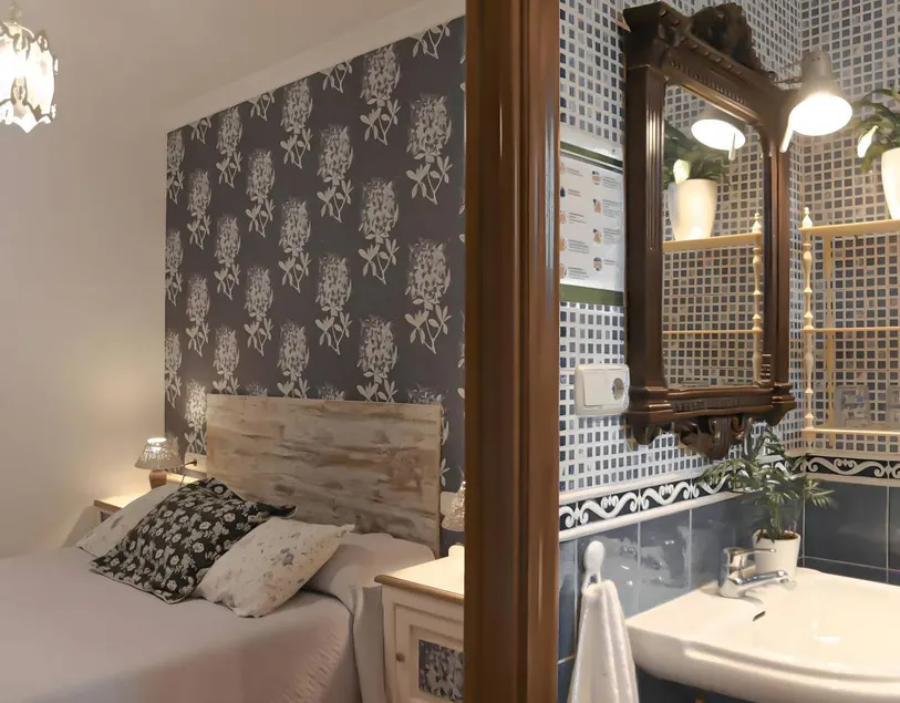 Children-friendly private room with garden & barbeque | Mountain view | Close to the beach - Image 1