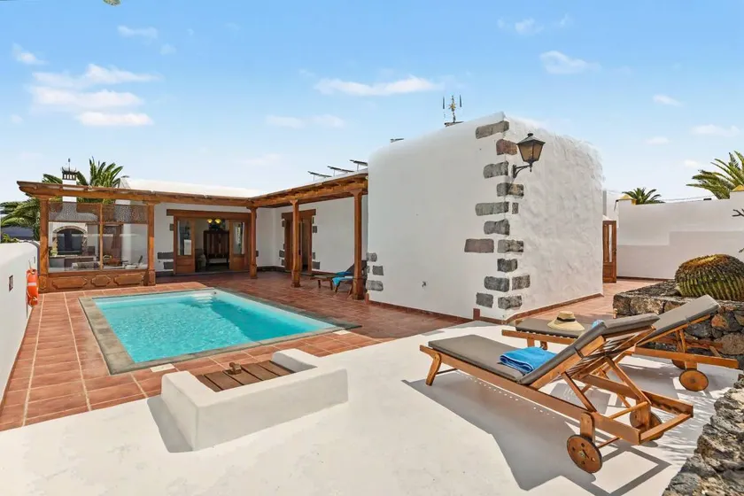 Holiday home with terrace, garden & BBQ | Garden view | Good for workation - Image 1
