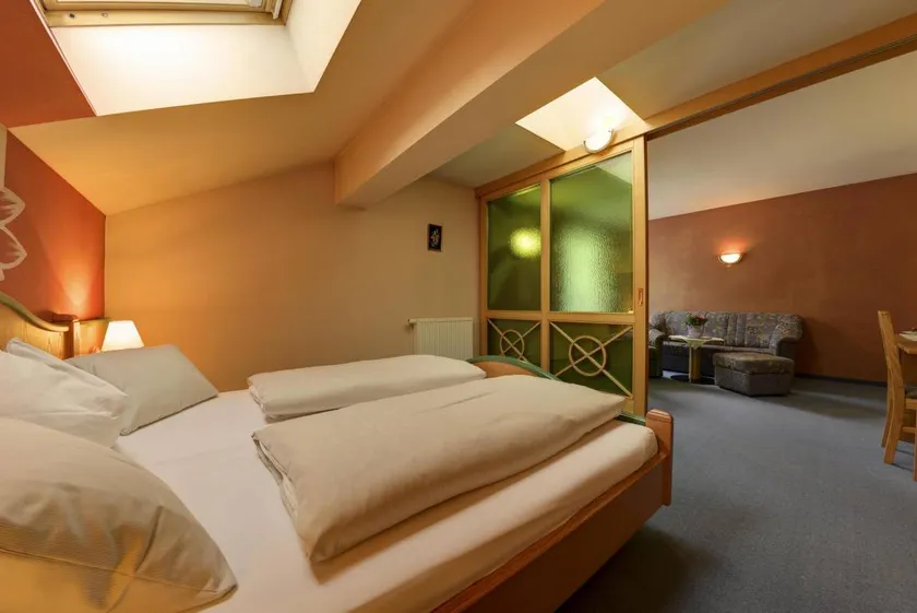 Aparthotel mit Garten, Pool und Sauna - Image 1