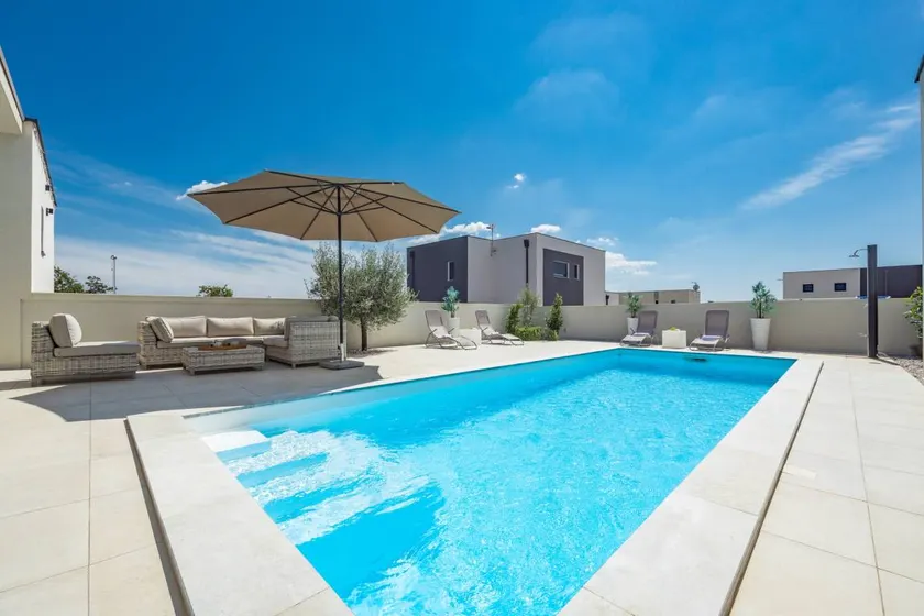 Villa Bella Bianca with Pool - Image 1