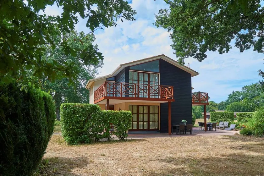 Maison de vacances avec piscine, barbecue et jardin - Image 1