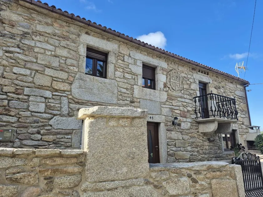 Fully equipped house with garden, barbecue & terrace | Mountain view | Pets allowed - Image 1