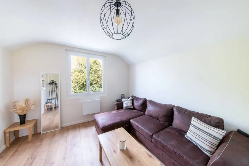 Family-friendly holiday apartment with BBQ & garden | Dogs allowed - Image 1