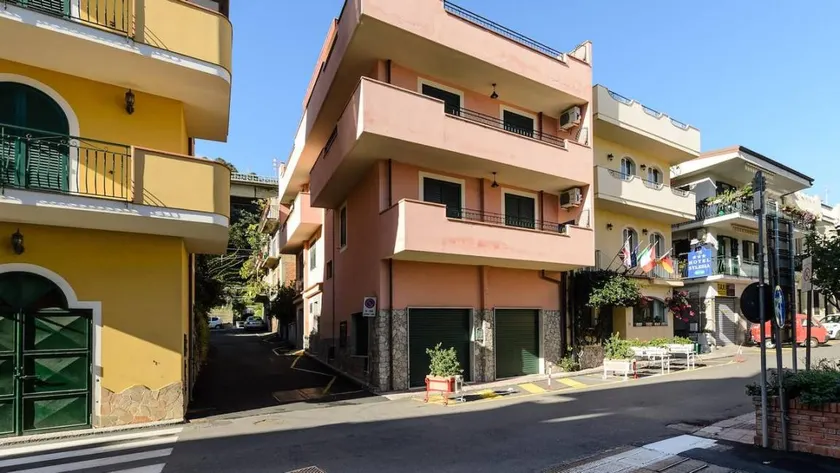 Pleasant apartment with garden, pool & terrace | Beach nearby - Image 1