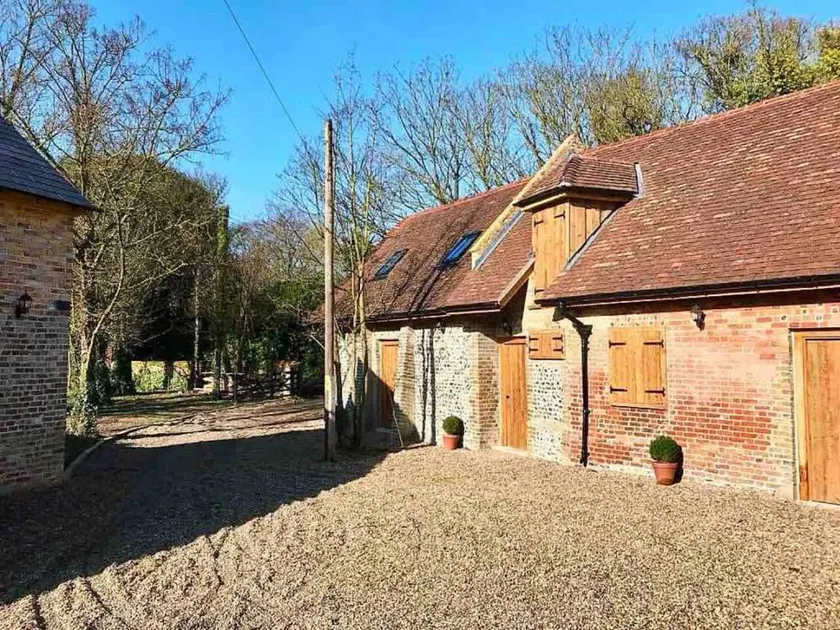 The Stables at Historic Grade ll Listed Farm - Image 1