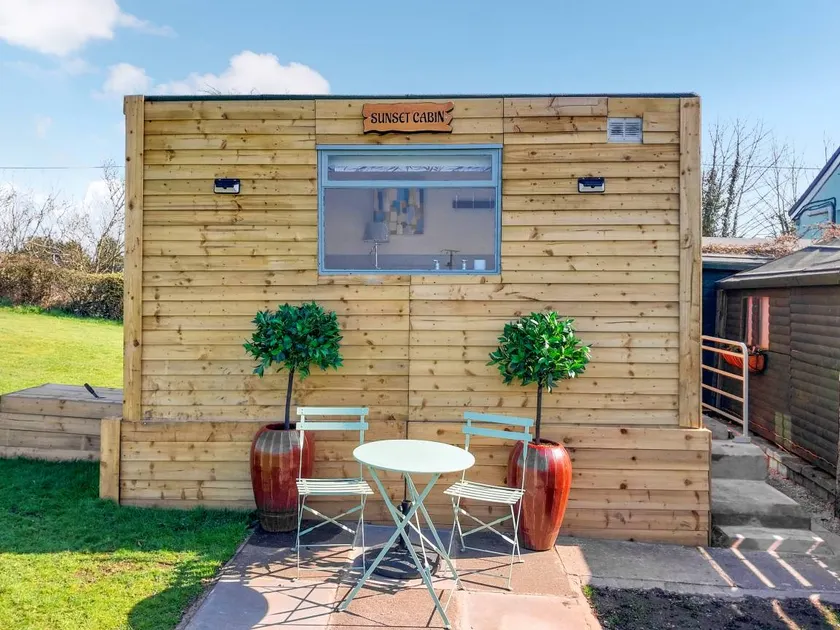 Family-oriented pleasant cottage with garden & barbeque | Pet-friendly - Image 1