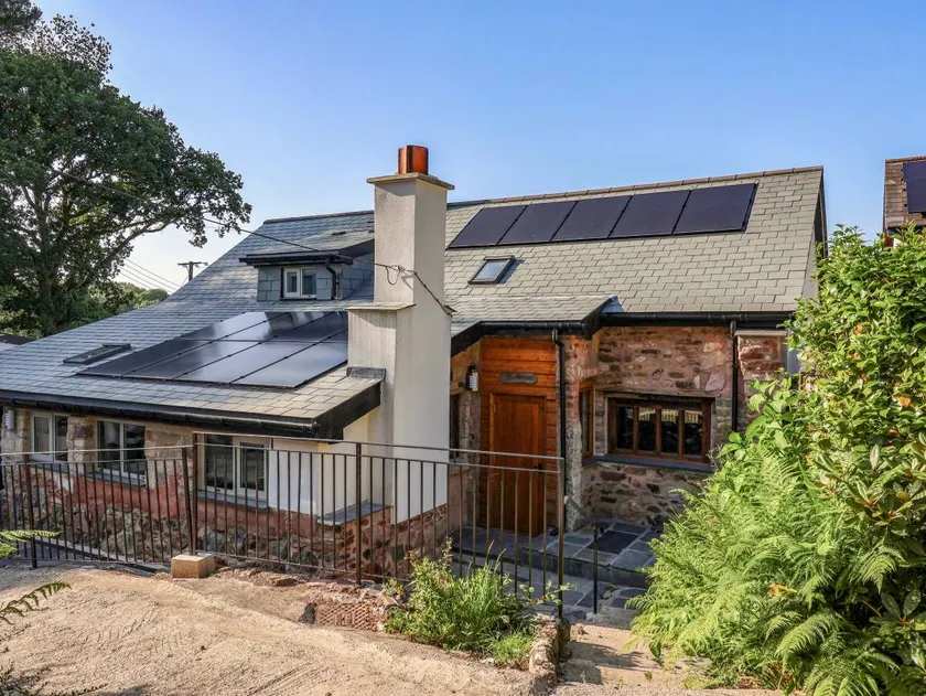 Family-friendly nice cottage with garden | Pets are welcome - Image 1