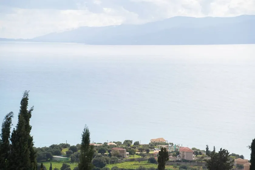 Family-oriented ample villa with garden & terrace | Sea view - Image 1