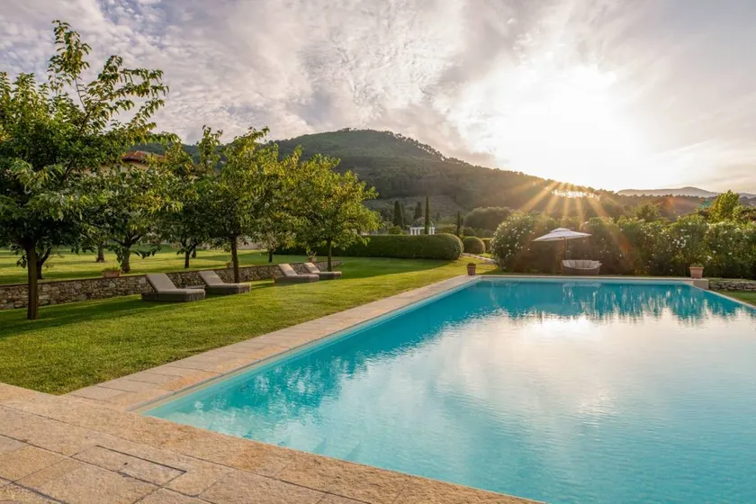 Family-oriented beautiful villa with barbeque, garden & terrace - Image 1