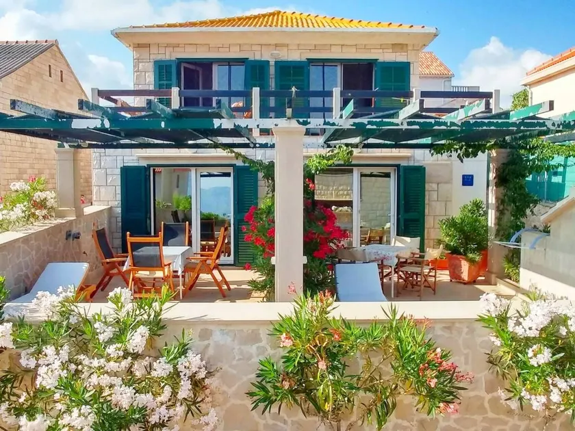 Pleasant studio with garden & terrace - Image 1