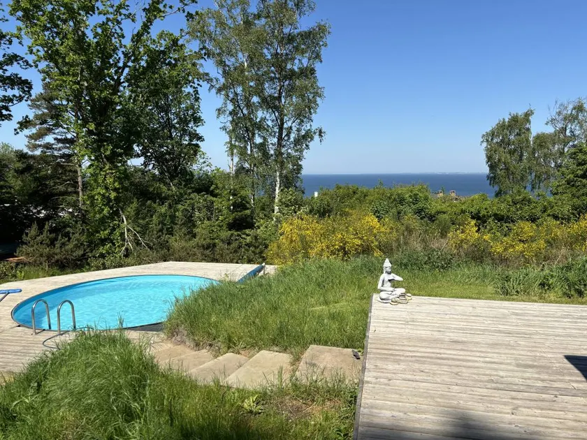 Children-friendly house with garden, sauna & jacuzzi | Beach view | Close to the beach - Image 1
