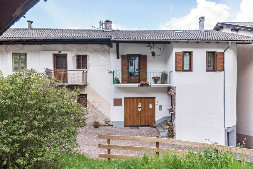 Appartamento con terrazza, giardino e griglia | Vista sulla città - Image 1