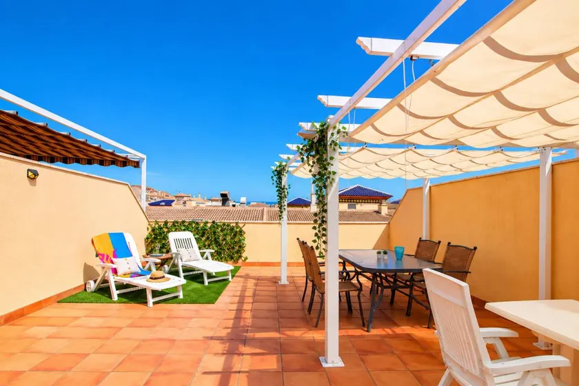 Schönes Apartment mit Terrasse, Garten und Grill | Strand in der Nähe - Image 1
